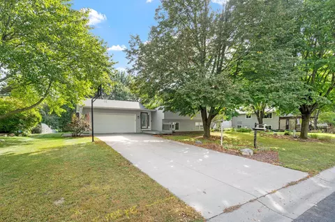 6542 Black Duck Dr S, Lino Lakes, MN 55014