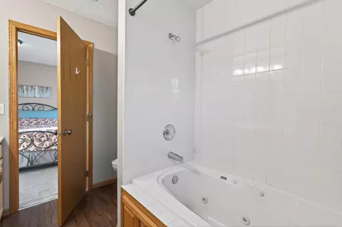 Bath - 11280 Julia Ln, Becker, MN 55308 photo 3 of 4