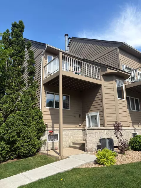 2839 Kenwood Isles Dr, Minneapolis, MN 55408