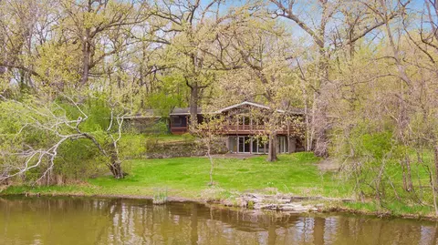 1 Poplar Ln, North Oaks, MN 55127