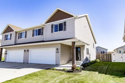 2554 54th Ave S, Fargo, ND 58104