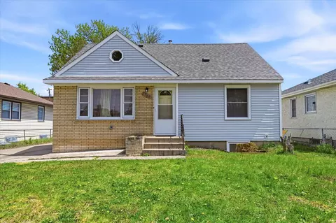 1188 Arundel St, Saint Paul, MN 55117