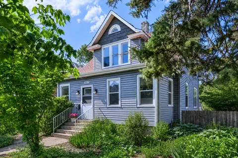 1017 18 12 Ave NE, Minneapolis, MN 55418