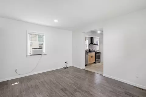 Living - 900 Geranium Ave E, Saint Paul, MN 55106 photo 3 of 6