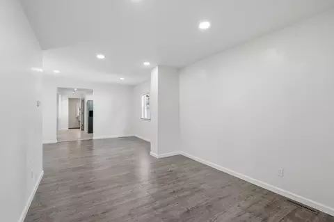Living - 900 Geranium Ave E, Saint Paul, MN 55106 photo 6 of 6