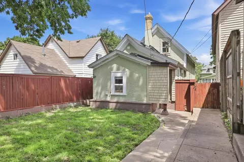 Exterior - 900 Geranium Ave E, Saint Paul, MN 55106 photo 3 of 5
