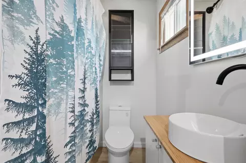 Bath - 900 Geranium Ave E, Saint Paul, MN 55106 photo 1 of 1