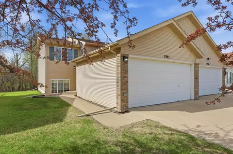 3982 33rd St S, Fargo, ND 58104