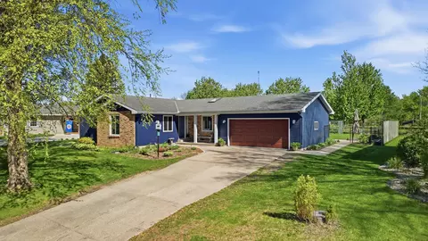 350 13th St SW, Owatonna, MN 55060