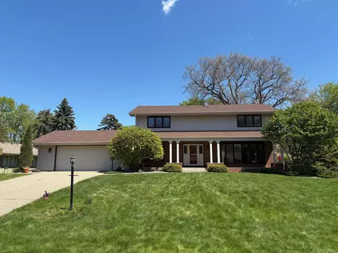 3052 Cherrywood Ct, Eagan, MN 55121