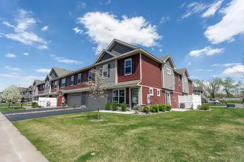 7220 Elmo Ct, Hugo, MN 55038
