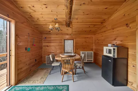 Dining - 10918 County 95, Laporte, MN 56461 photo 2 of 2