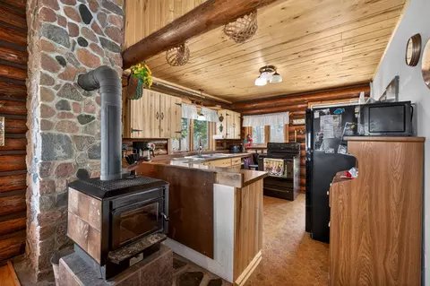 Kitchen - 10918 County 95, Laporte, MN 56461 photo 1 of 2