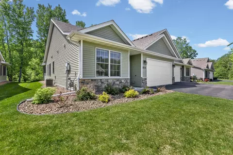 682 Bibeau Ct, Vadnais Heights, MN 55127