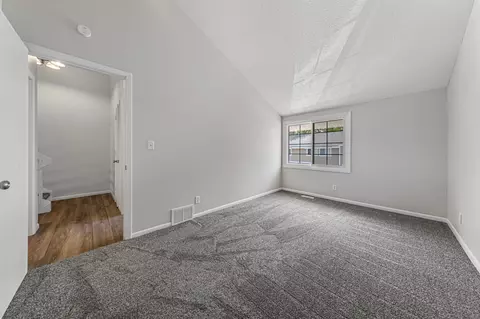 Bedroom - 3320 River Bluff Dr #83, Eagan, MN 55121 photo 5 of 6