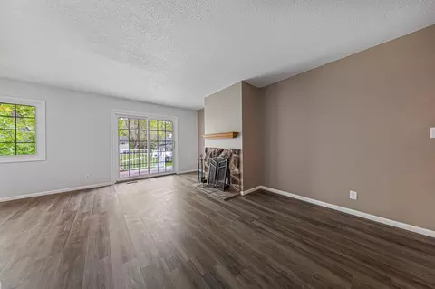 Living - 3320 River Bluff Dr #83, Eagan, MN 55121 photo 2 of 5