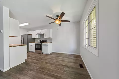 Dining - 3320 River Bluff Dr #83, Eagan, MN 55121 photo 1 of 1
