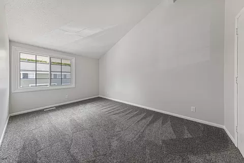 Bedroom - 3320 River Bluff Dr #83, Eagan, MN 55121 photo 4 of 6