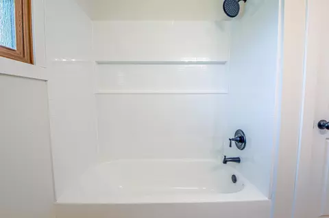 Bath - 464 Main St E, Richmond, MN 56368 photo 3 of 4