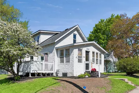 200 17th Ave N, Hopkins, MN 55343