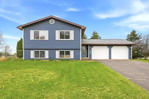 1441 Hallewood Blvd, New Richmond, WI 54017