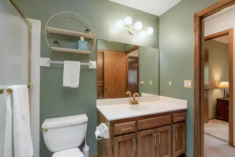 Bath - 7811 118th Ave N, Champlin, MN 55316 photo 2 of 4