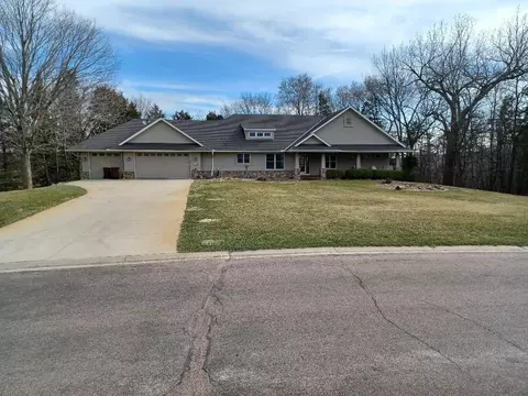 3990 Golfview Dr, Jordan, MN 55352