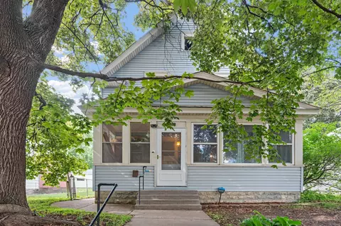 1227 Thomas Ave, Saint Paul, MN 55104
