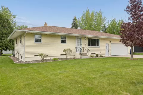 5840 Rolling Ridge Rd, Saint Cloud, MN 56303
