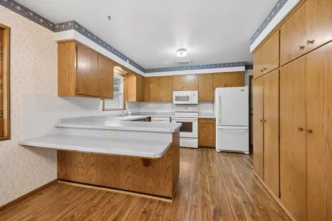 Kitchen - 5840 Rolling Ridge Rd, Saint Cloud, MN 56303 photo 2 of 3
