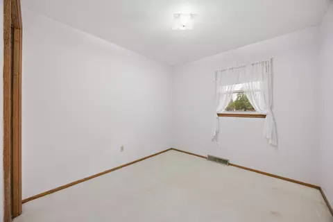 Bedroom - 5840 Rolling Ridge Rd, Saint Cloud, MN 56303 photo 3 of 3