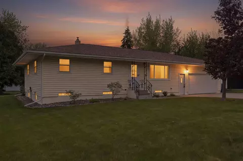 5840 Rolling Ridge Rd, Saint Cloud, MN 56303