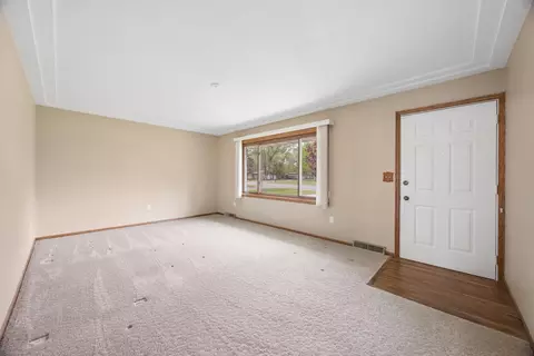 Living - 5840 Rolling Ridge Rd, Saint Cloud, MN 56303 photo 4 of 4