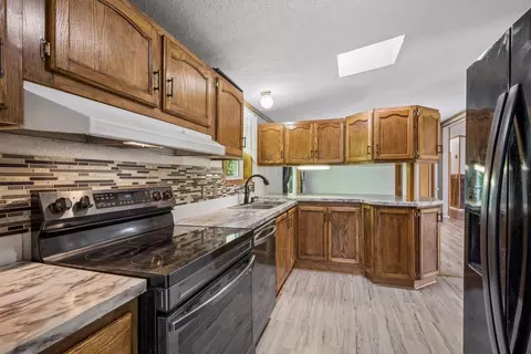 Kitchen - 7018 147th St, Milaca, MN 56353 photo 5 of 5