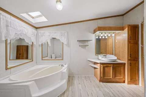 Bath - 7018 147th St, Milaca, MN 56353 photo 1 of 4