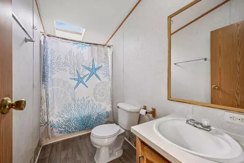 Bath - 7018 147th St, Milaca, MN 56353 photo 4 of 4