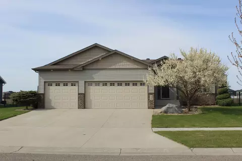 729 48th Ave W, West Fargo, ND 58078