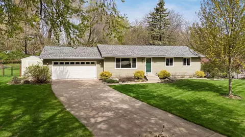 3825 Saratoga Ln N, Plymouth, MN 55441