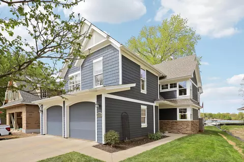 1444 Baldur Park Rd, Wayzata, MN 55391