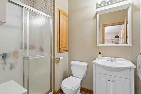Bath - 22364 45th Ave, Saint Augusta, MN 56301 photo 1 of 3
