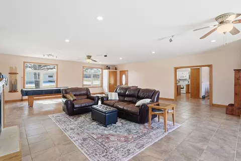 Living - 22364 45th Ave, Saint Augusta, MN 56301 photo 3 of 4
