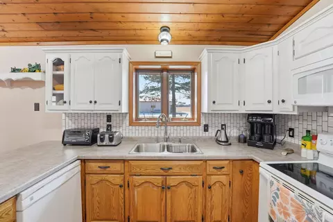 Kitchen - 22364 45th Ave, Saint Augusta, MN 56301 photo 3 of 5