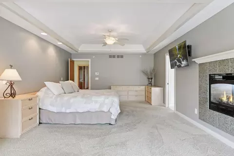 Bedroom - 6065 Apple Rd, Excelsior, MN 55331 photo 4 of 8