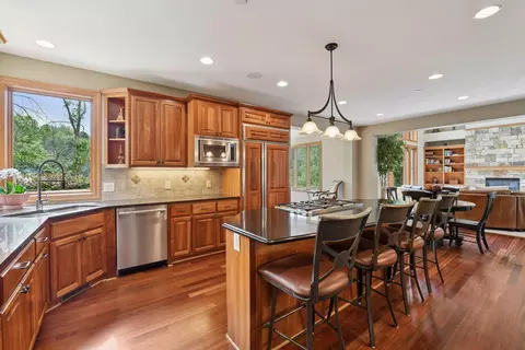 Kitchen - 6065 Apple Rd, Excelsior, MN 55331 photo 3 of 7
