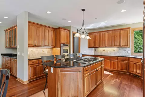 Kitchen - 6065 Apple Rd, Excelsior, MN 55331 photo 2 of 7
