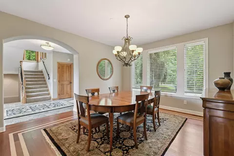 Dining - 6065 Apple Rd, Excelsior, MN 55331 photo 3 of 4