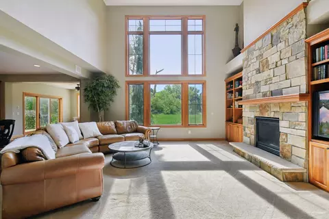 Living - 6065 Apple Rd, Excelsior, MN 55331 photo 2 of 8