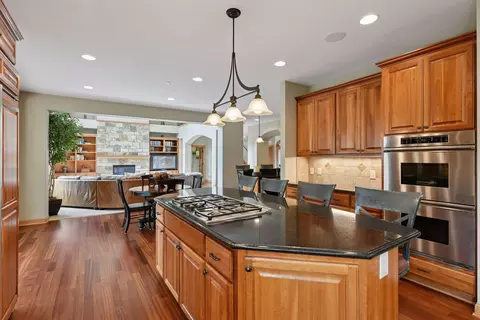 Kitchen - 6065 Apple Rd, Excelsior, MN 55331 photo 6 of 7