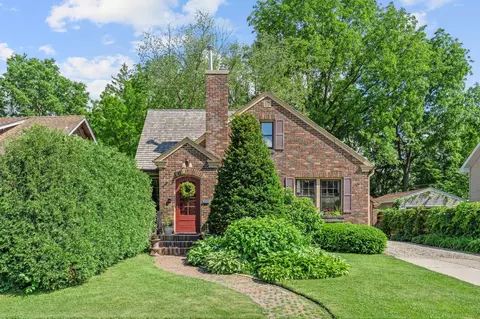 825 5th Ave SW, Faribault, MN 55021