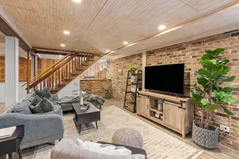 Living - 825 5th Ave SW, Faribault, MN 55021 photo 5 of 7